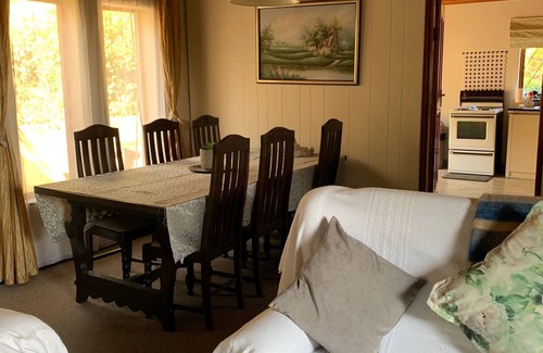 Umtshezi Cabaña | Cosy Self-Catering Country Cottage on Midlands Meander Route