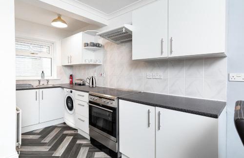 Stanley Casa | Cosy Semidetached Home