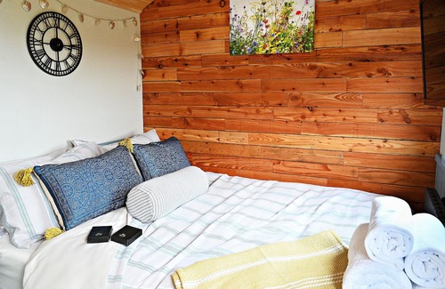 Monyash Cabina | Cosy Shepherd Hut in the Heart of the Peak District