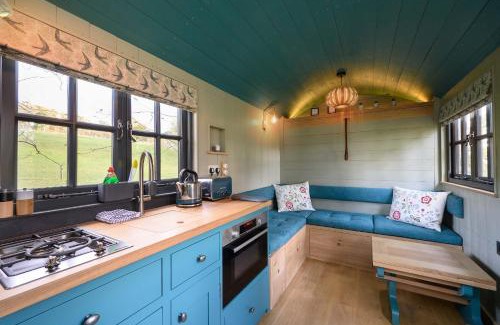 North Berwick Casa | Cosy Shepherds Hut Getaway in East Lothian