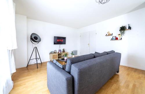 Saint-Ouen Apartamento | Cosy & Spacieux, Paris 10 min + Parking privé.