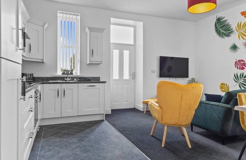 Stainburn Apartamento | Cosy & Spacious 2BR Flat in Workington with FREE Parking