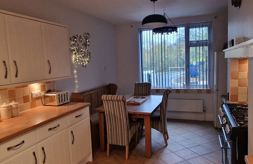 Farnley Tyas Casa | Cosy, spacious and comfortable family home in Huddersfield.