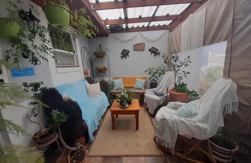 Gordons Bay Central Casa | Cosy Stay - Homestay with Linda & Garfield