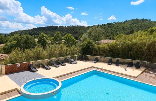 Callian Apartamento | Cosy studio | 2 piscines + vues imprenables
