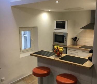 Old Town Apartamento | Cosy Studio Cours Lafayette "Clim, WIFI Gratuit"
