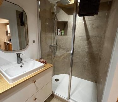 Frejus Chalet De Esquí | Cosy Studio Fréjus Centre Historique