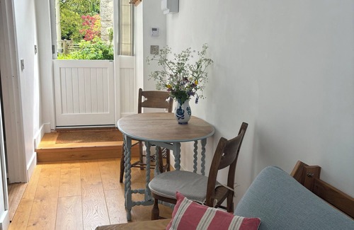 Constantine Casa | Cosy studio in the Cornish countryside.