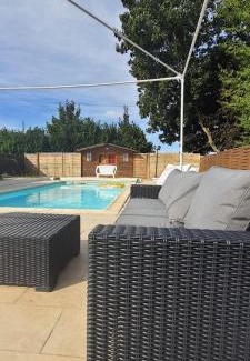 La Ferte-Gaucher Apartamento | Cosy Studio meublé avec piscine partagée