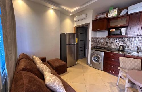 Ras Nasrani Apartamento | Cosy Studio on the First Floor with lovely Terrace and Personal Garden Area, Pool View and Free Beach Access in Sharm Hills Resort
