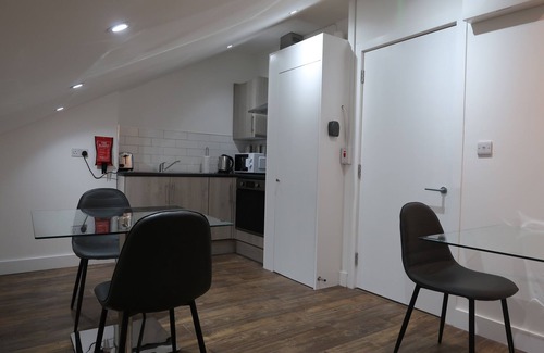 Ealing Apartamento | Cosy Studio: Perfect for Two
