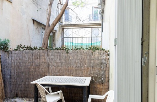 Les Arceaux Apartamento | Cosy studio with small courtyard