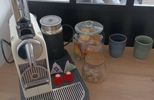 Beauvais Apartamento | Cosy T2 apartment Hyper Centre Place Jeanne Hachette NEAR AIRPORT AND SNCF STATION