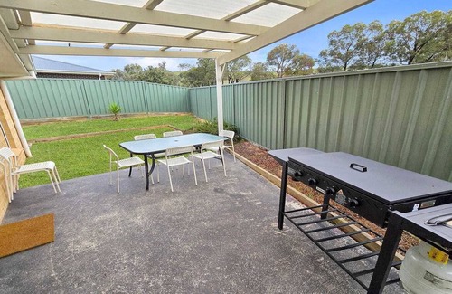 Central Mudgee Casa | Cosy three bedroom home, two bathrooms and BBQ area!