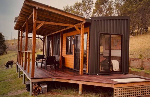 Nethercote Cabina | Cosy Tiny Home Immersed in Nature