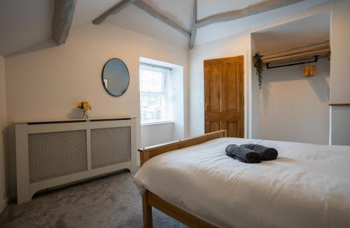 Dolgellau Casa | Cosy townhouse with log burner