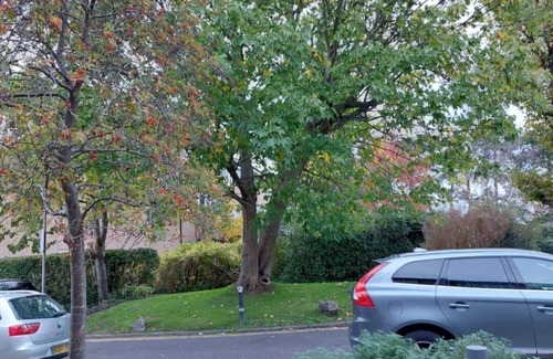 Fairfield Casa | Cosy two bedroom bedroom apartment with free parking and free wifi