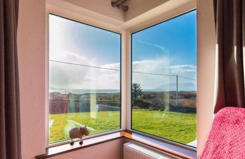 Beenbane Casa | Cosy two bedroom cottage in Waterville with sea views