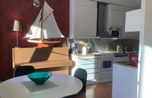 Koillinen District Apartamento | Cosy, two room 62 m2 apartment in Helsinki, free parking lot