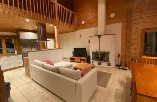 Pyhatunturi Cabaña | Cosy Villa Aurora at Pyhä fell | 2 ski cards included | outdoor hottub