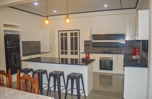 Kochchikade Villa | Cosy villa with style, luxury and great comfort Close to beach and amenities