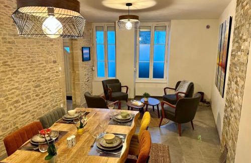 Grandcamp-Maisy Casa | Cosy village house with home cinema