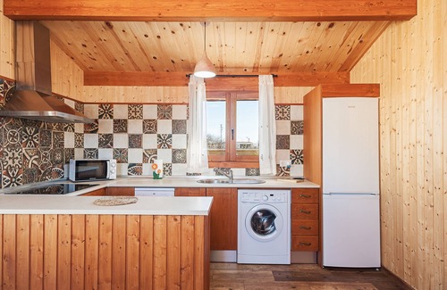 Campano Casa | Acogedora Casa las Tres Hermanas, de madera y rodeada de naturaleza
