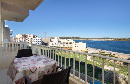 Għadira Apartamento | Cosy1 Bedroom Apartment with Balcony & Sea Views - Close to Mellieha Bay