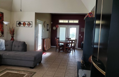 Del Valle Casa | Austin ~ COTA ~ Fútbol ~ Fórmula 1 ~ ACL ~ Anfiteatro 360 ~ SXSW ~ MotoGP ~ EXPO