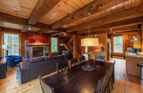 Lac-Superieur Chalet De Esquí | Cote Nord Tremblant Cozy 4 bedroom Log cabin CITQ 234463