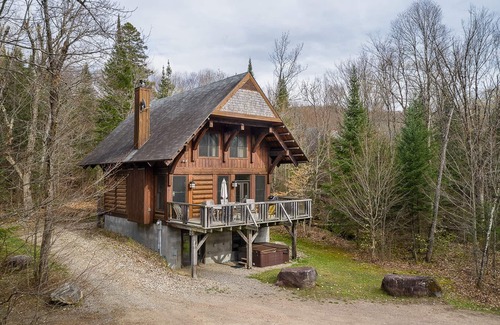 Lac-Superieur Chalet De Esquí | Cote Nord Tremblant Cozy 4 bedroom Log cabin CITQ 234463