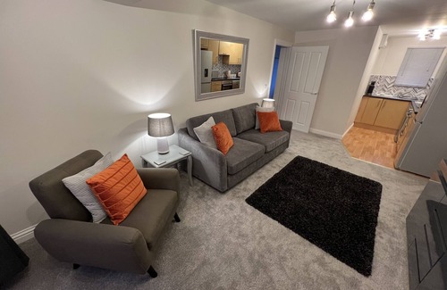 Stow-on-the-Wold Casa | Cotswold apartment with private parking!