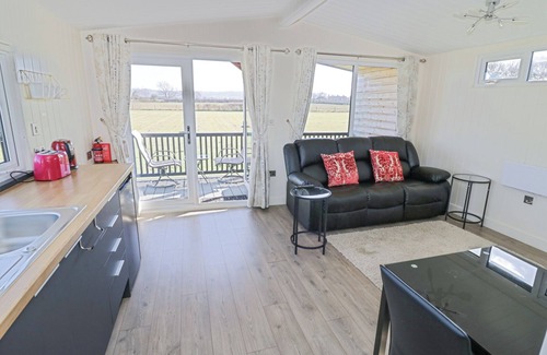 Bretforton Cabaña | COTSWOLD VIEW 2, romantic, character holiday cottage in Honeybourne