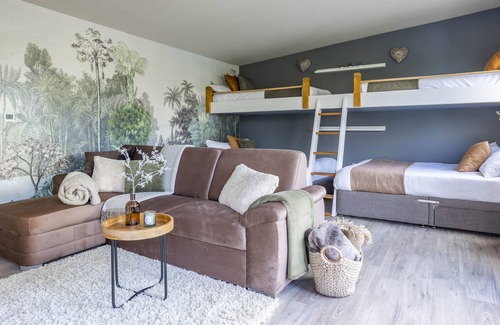 Upton Cheyney Otro | Cotswold Way Getaway W/Hot tub