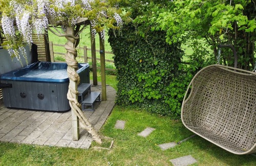 Upton Cheyney Otro | Cotswold Way Getaway W/Hot tub
