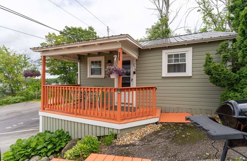Weirs Beach Cabina | Cottage 16 Summary: T