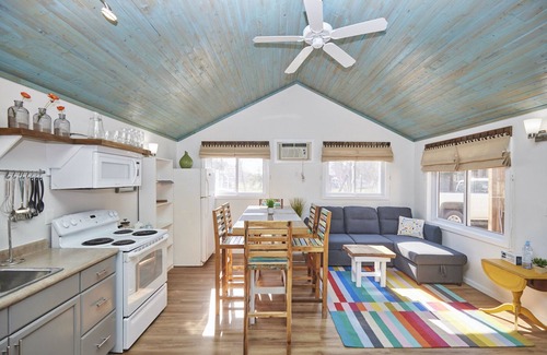 Wainfleet Casa | Cottage #2 · Lake Haven Beach Resort