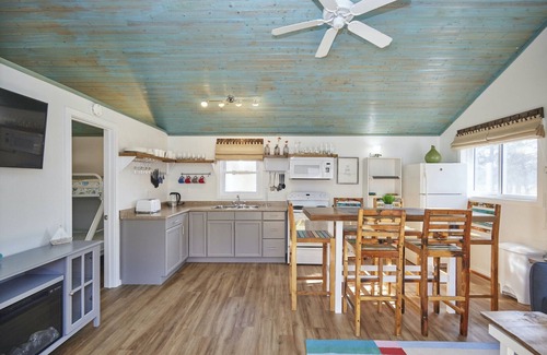 Wainfleet Casa | Cottage #2 · Lake Haven Beach Resort