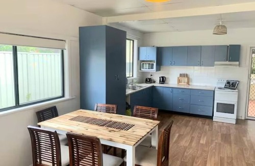 Nelson Bay Casa | Cottage 3mn Walk Cbd/marina. Wifi,ac, Pet-friendly