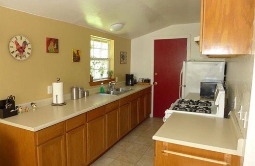 Guerneville Cabaña | Murphy's Circle Cottages: frente al río ruso, pasee por el centro de Guerneville