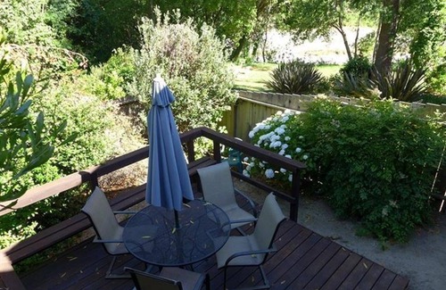 Guerneville Cabaña | Murphy's Circle Cottages: frente al río ruso, pasee por el centro de Guerneville