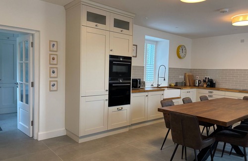 Clifden Cabaña | Cottage 440 - Clifden - sleeps 8 guests in 4 bedrooms