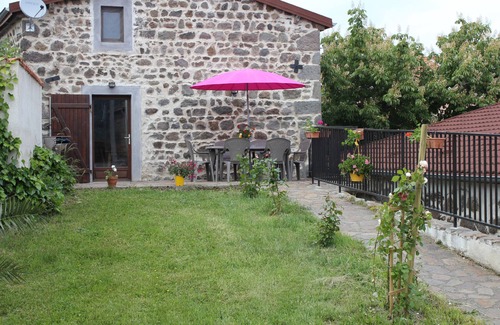 Creste Cabaña | Cottage 45 m2 para 2 a 3 personas. en el borde del Parque de los Volcanes de Auvernia