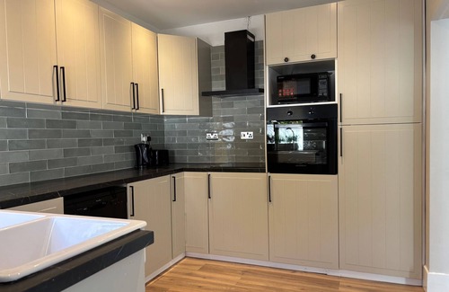 Clifden Cabaña | Cottage 491 - Clifden - sleeps 6 guests in 4 bedrooms