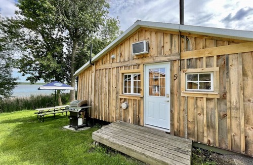 Campbellford Cabina | Cottage #5 - Catch More Resort