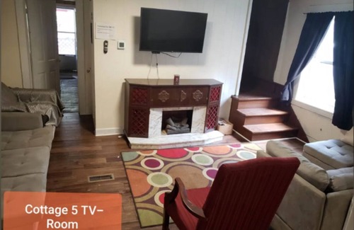 Eckman Cabaña | Cottage 5 In Eckman Central to Hatfield McCoy trails. ATV Rental Offered!