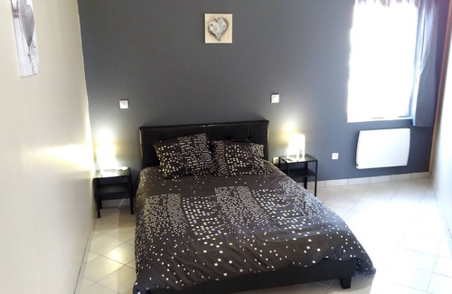 Saint-Cyr-des-Gats Casa | Cabaña piscina cubierta de 90m2 cerca de Puy du Fou
