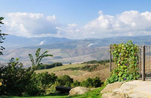 Radicofani Apartamento | Cottage Assolata overlooking the Orcia valley in Tuscany