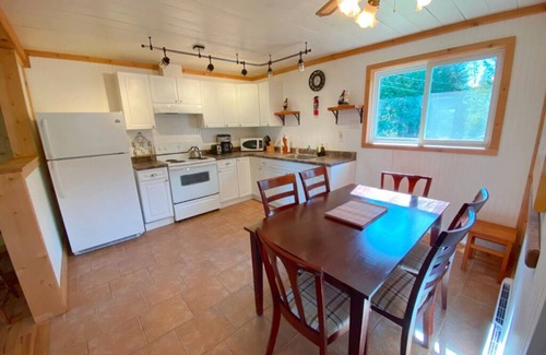 Northern Bruce Peninsula Cabaña | Cottage at Bruce Peninsula National Park and Lake Huron to live with the nature