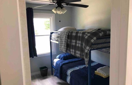 Huron Casa | Cottage at Old Homestead Beach.